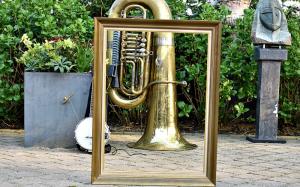 Tuba in kader 800 x 500